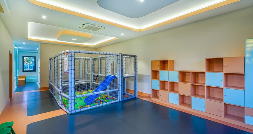 Kirman Calyptus Resort & Spa