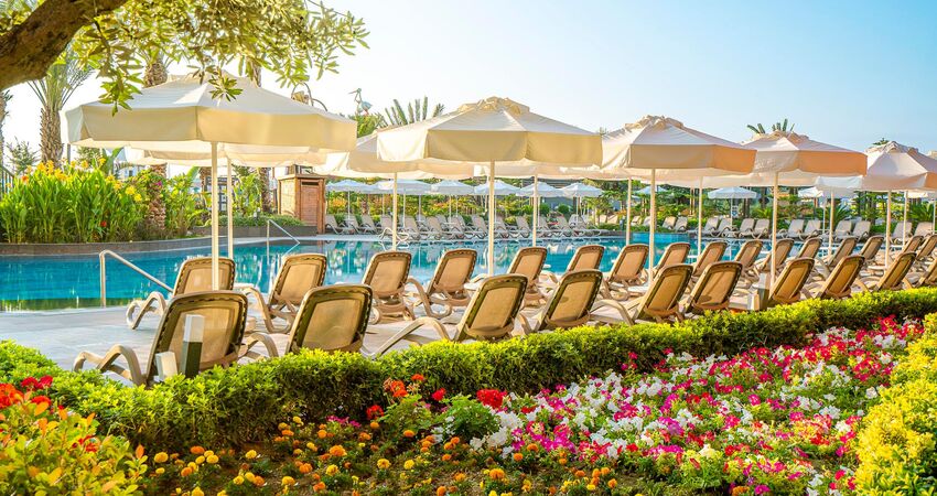 Kirman Calyptus Resort & Spa