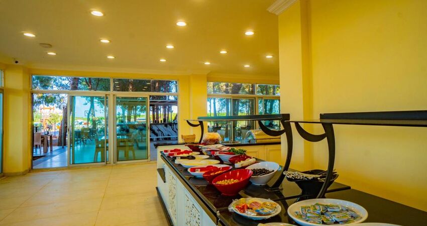 Prenses Sealine Beach Hotel