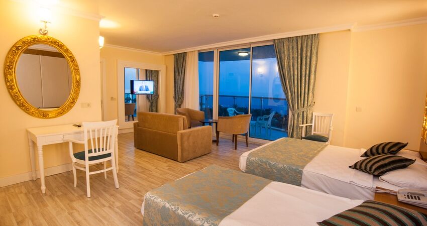 Concordia Celes Hotel