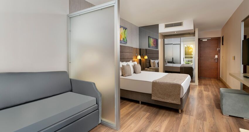 Seven Seas Hotel Blue