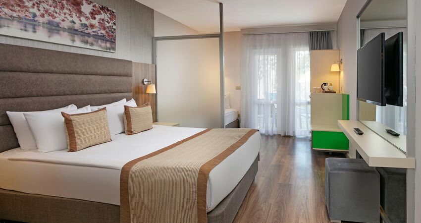 Seven Seas Hotel Blue