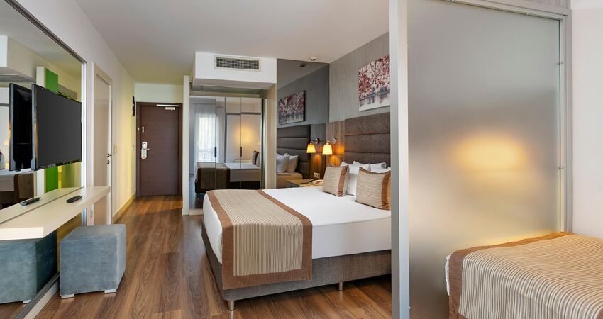 Seven Seas Hotel Blue