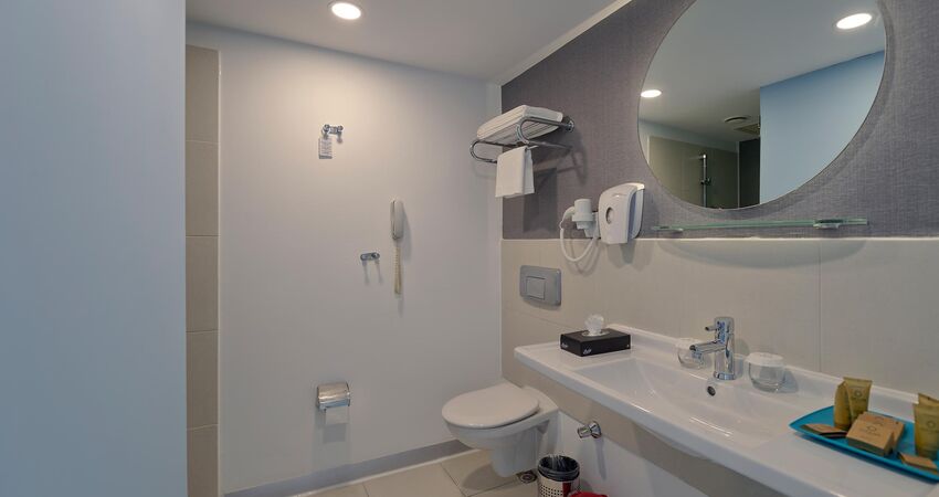 Seven Seas Hotel Blue