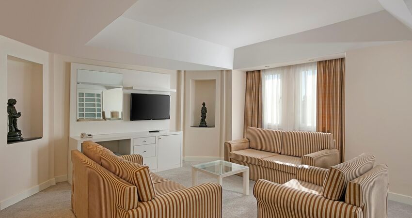 Seven Seas Hotel Blue