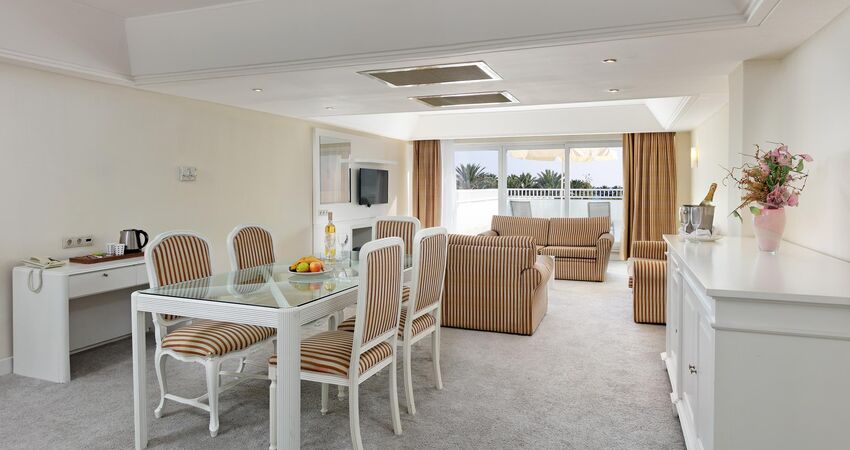 Seven Seas Hotel Blue