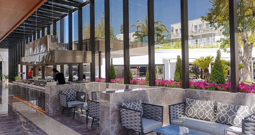 Seven Seas Hotel Blue