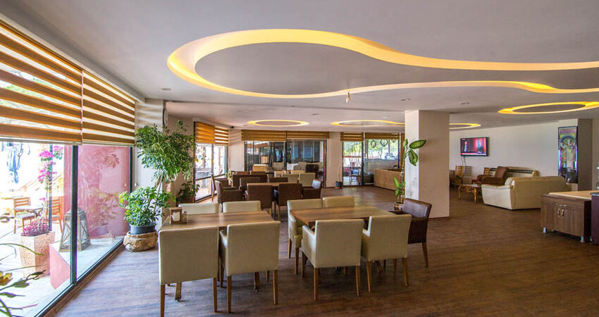 Sunday Beach Hotel
