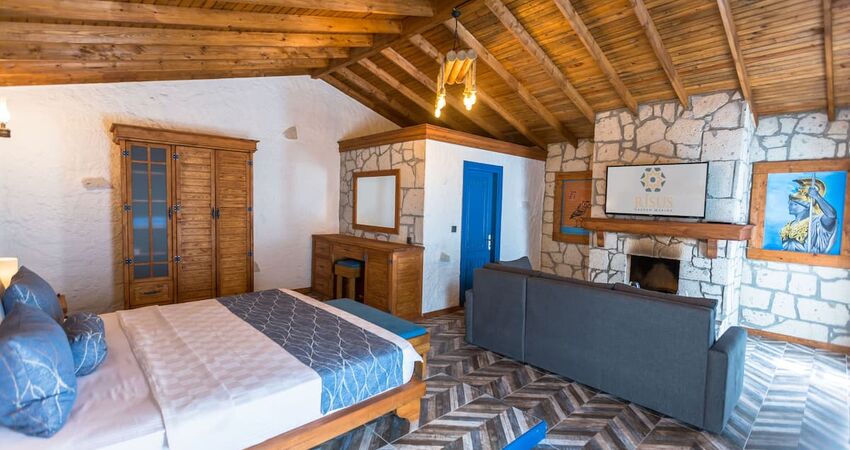 Risus Garden Hotel