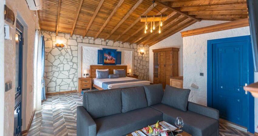 Risus Garden Hotel
