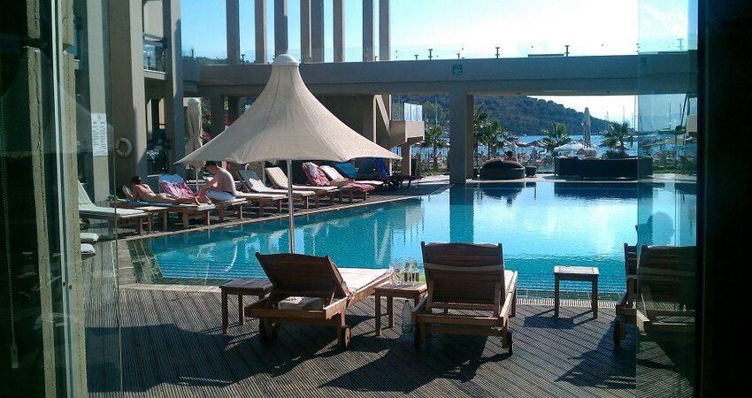 Ambrosia Hotel