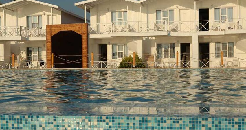 Risus Beach Resort Hotel