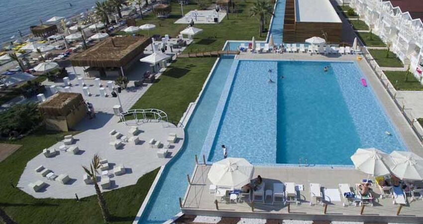 Risus Beach Resort Hotel