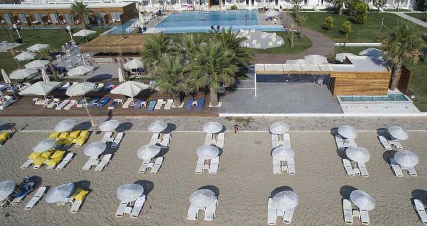 Risus Beach Resort Hotel