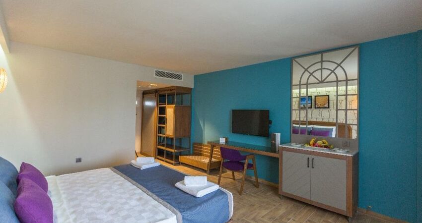 Risus Beach Resort Hotel