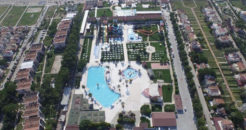 Risus Beach Resort Hotel