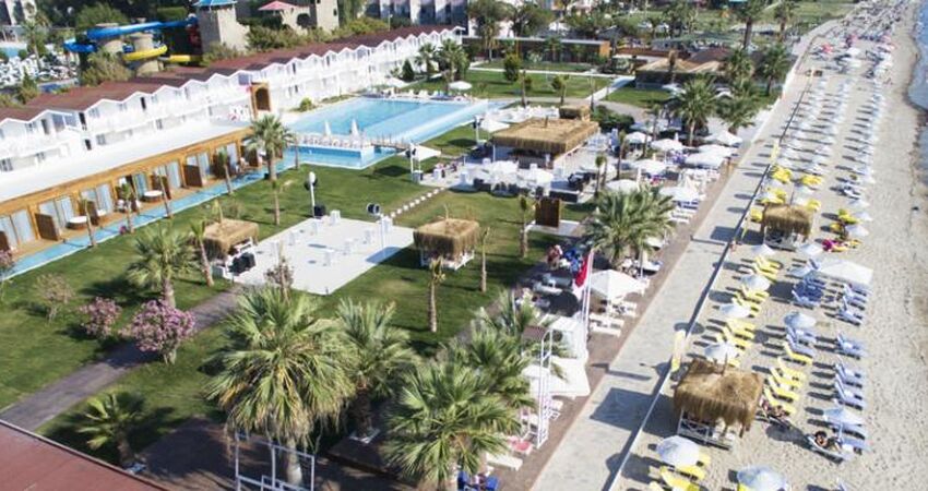 Risus Beach Resort Hotel