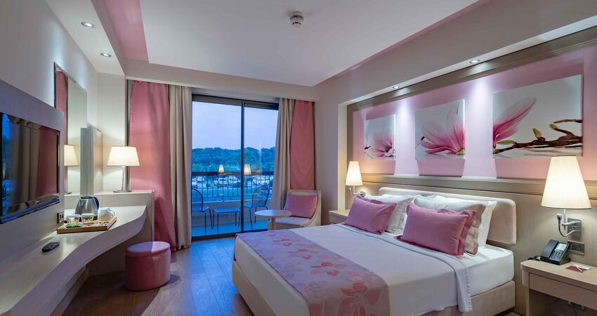 Royal Teos Thermal Resort Clınıc &Spa
