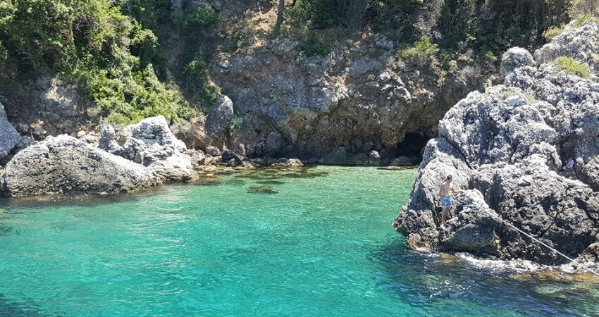 Kuşadası Güzelçamlı Tekne Turu