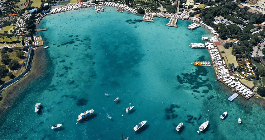 Bayrama Özel Çeşme Tekne Turu
