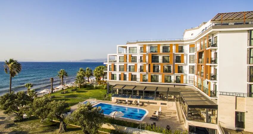Maia Luxury Beach Hotel&Spa