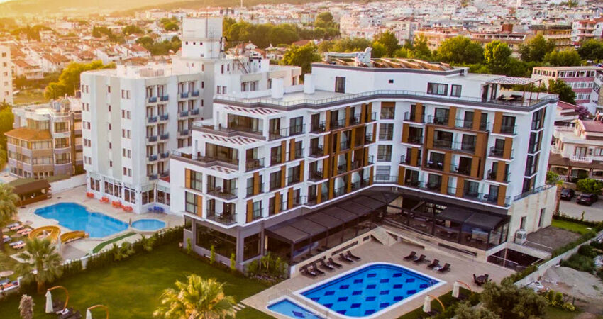 Maia Luxury Beach Hotel&Spa