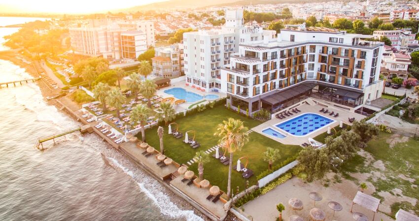 Maia Luxury Beach Hotel&Spa