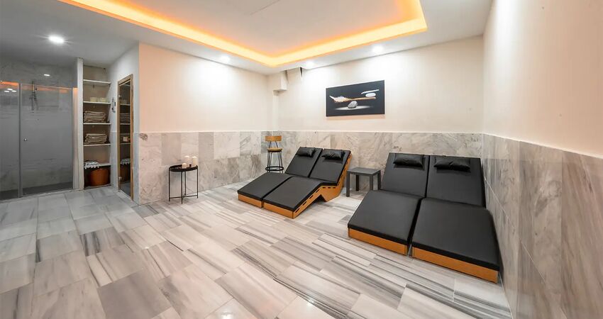 Maia Luxury Beach Hotel&Spa